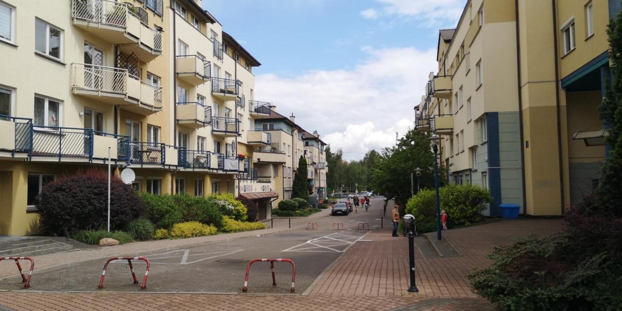 Classic Apartament Metro Kabaty Warszawa Exteriör bild