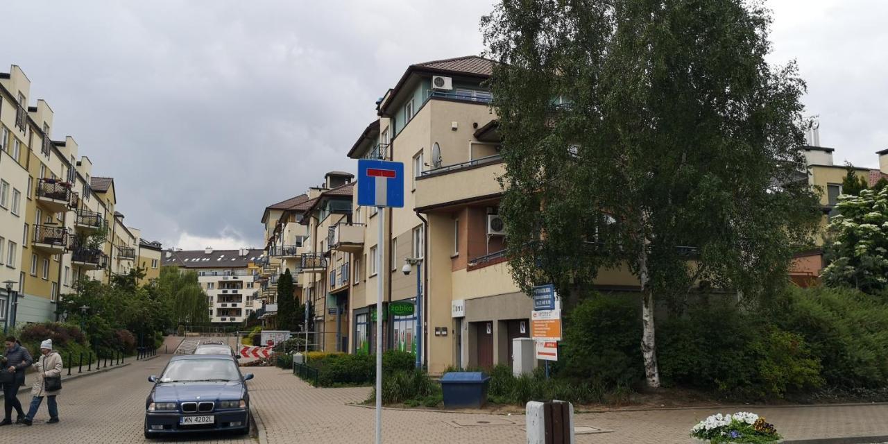 Classic Apartament Metro Kabaty Warszawa Exteriör bild