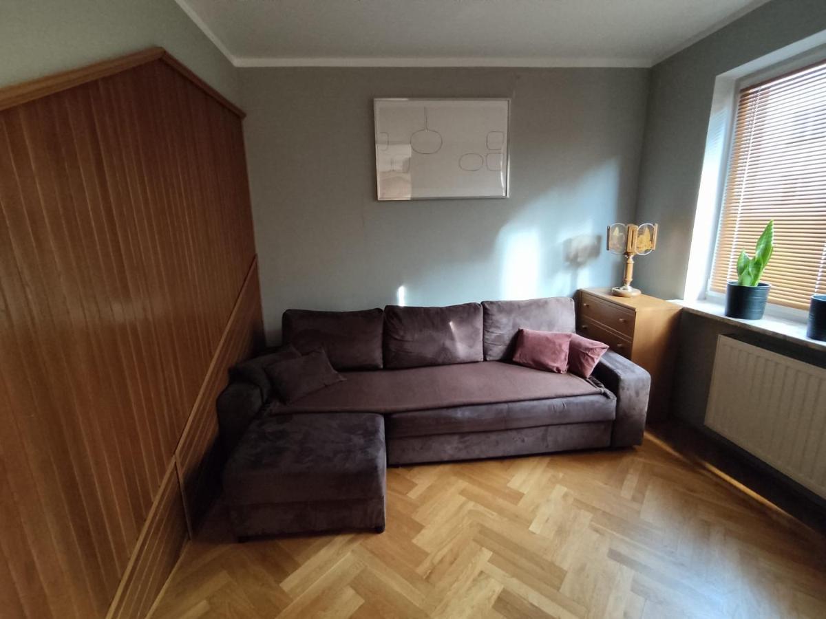 Classic Apartament Metro Kabaty Warszawa Exteriör bild