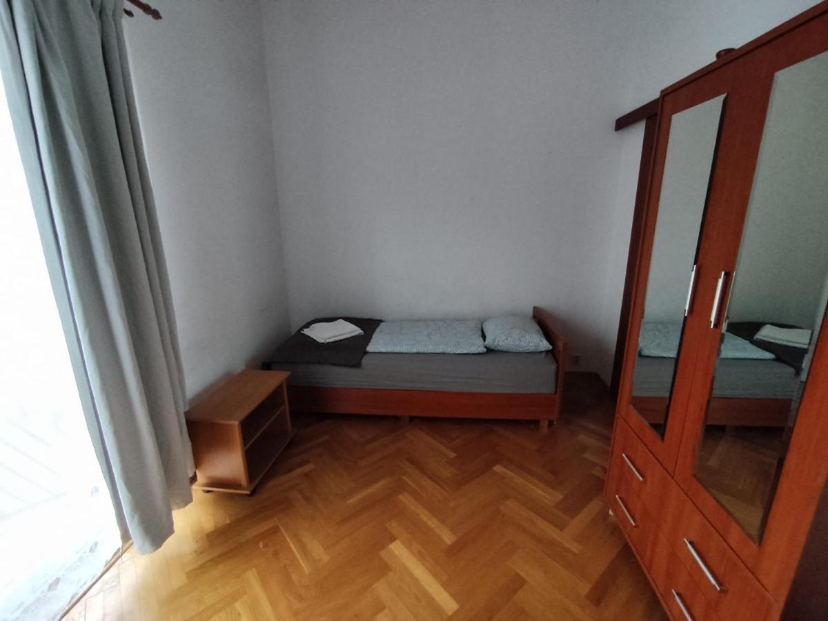 Classic Apartament Metro Kabaty Warszawa Exteriör bild